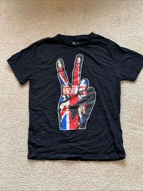 Black Graphic Short Sleeve Tee with Union Jack Peace Hand